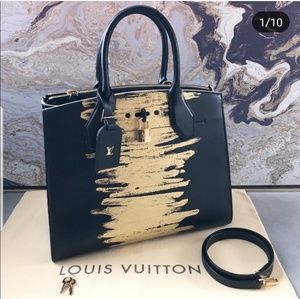 Meet your Posher, Carrie